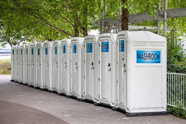 Portable Toilet Options We Offer in Mclouth, KS